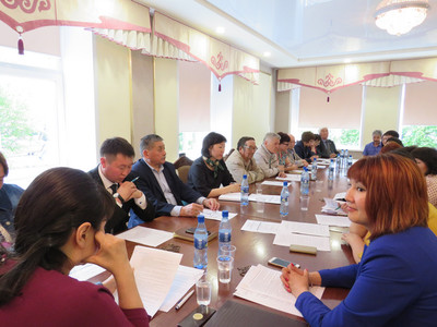 В Общественной Палате Республики Алтай обсудили правила орфографии алтайского языка